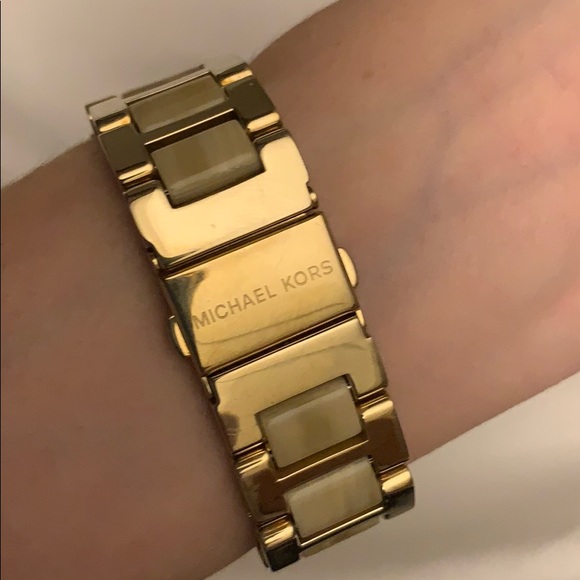 Michael Kors Watch - Picture 3 of 4